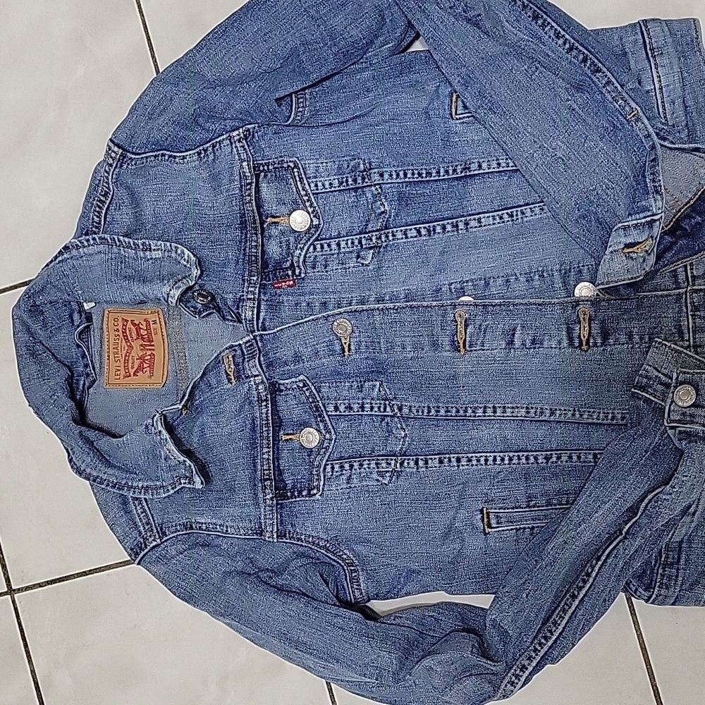 Womans levis jacket